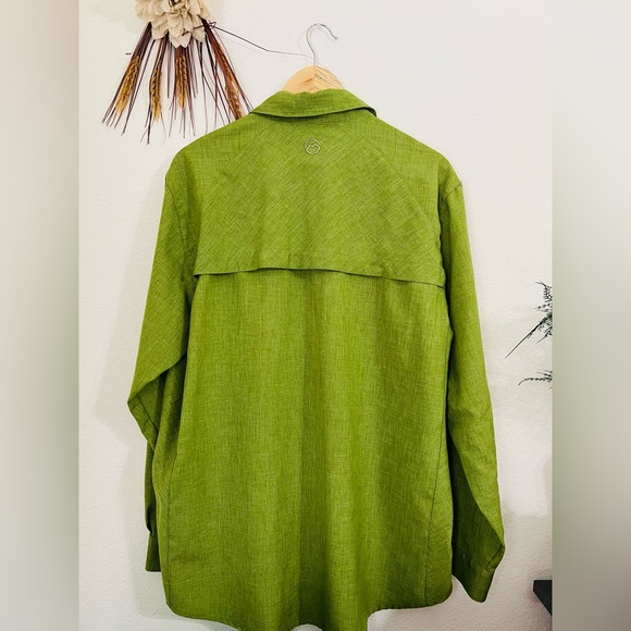 Magellan Outdoors Loose Fit Green Long Sleeve Button Down Size Large - Picture 5 of 8